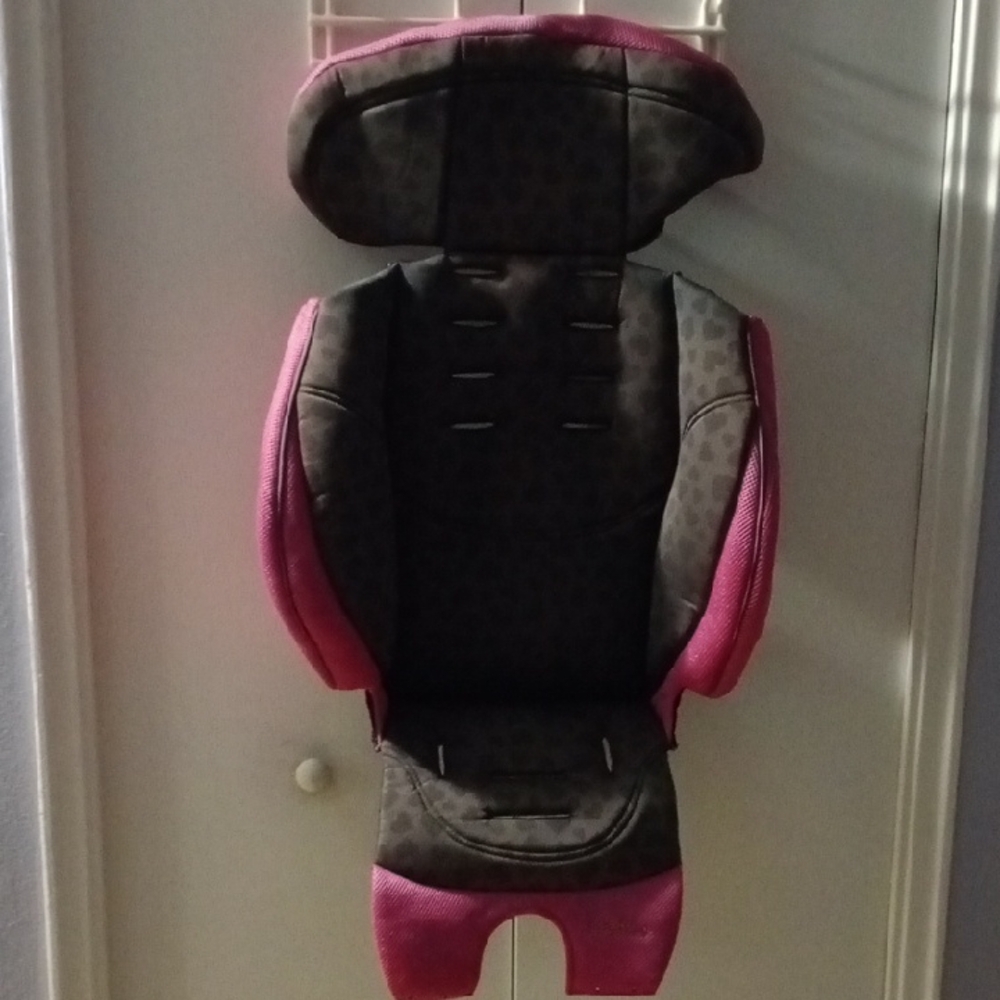 Free With Any Order 💕Pink and Black Kids Car Seat (Extra)😉 Cover For Car Seat